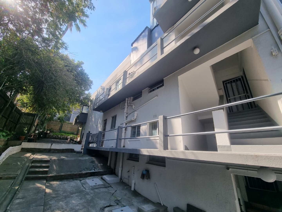 To Let 1 Bedroom Property for Rent in Tamboerskloof Western Cape